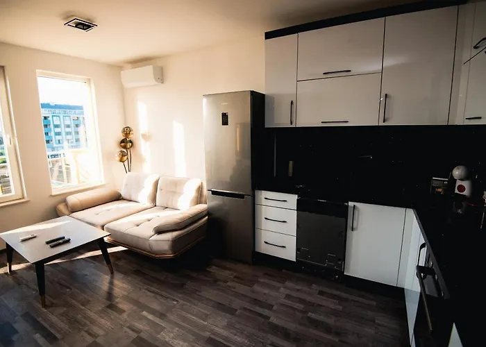 Modern Spacious 1bd For Two In By Flat Mаnаger شقة نيسيبار